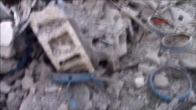 Mardin Nusaybin'de PKK'lı Teröristlerin El Yapımı Patlayıcı İmalathanesi Olarak Kullandıkları Ev...