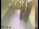 Karısına tecavüz eden adamı döverek öldürme anı kamerada