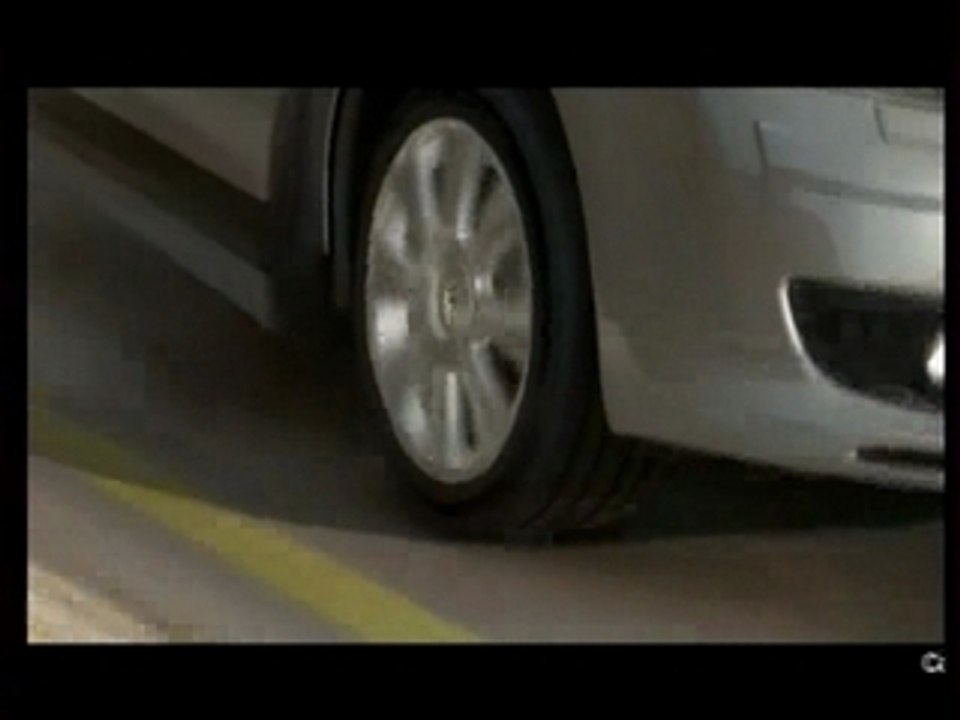 Citroen_c4_robotcourt