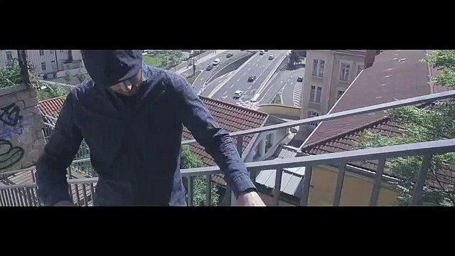 Eau en poudre - Lucio Bukowski ⁄ Oster Lapwass - Extrait de l'album Oderunt Poetas