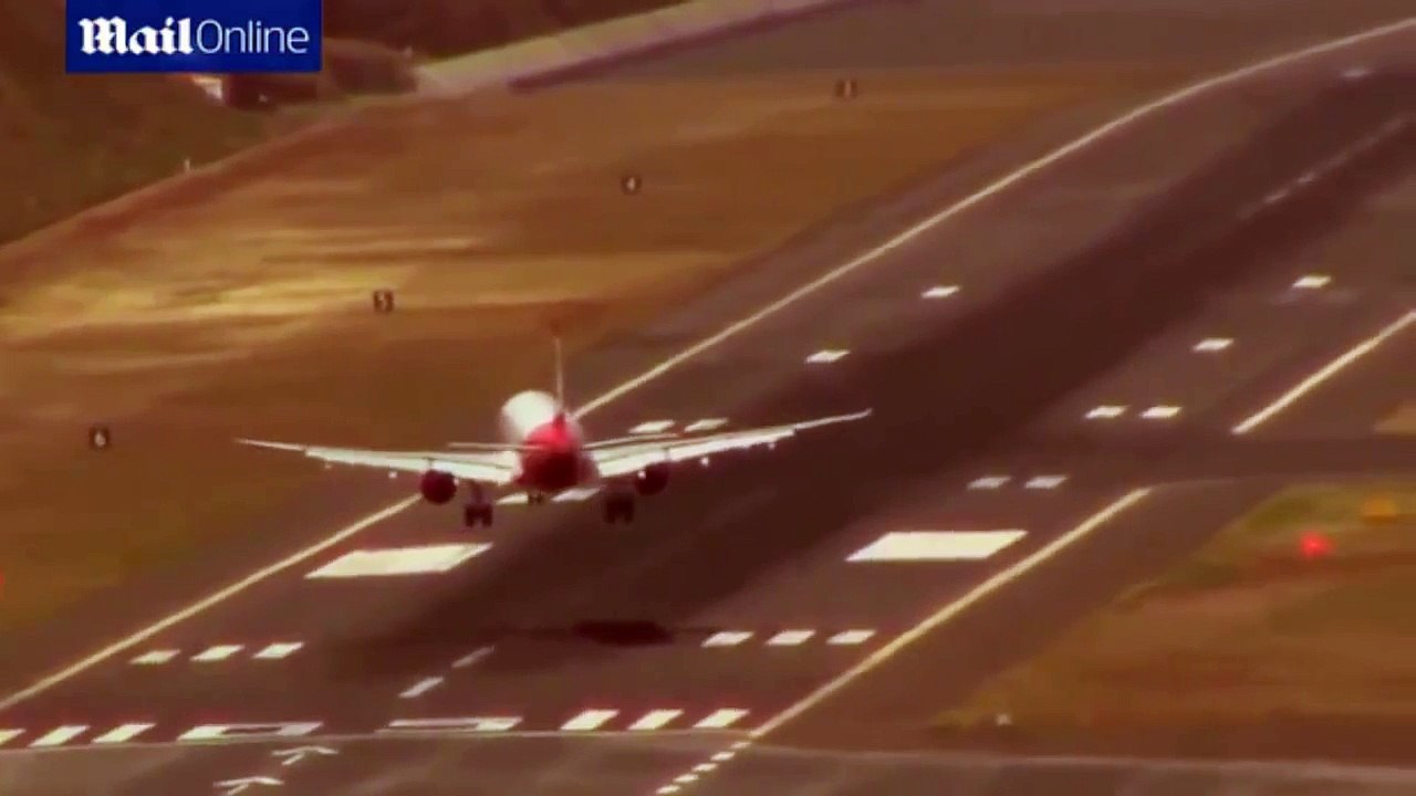 Amazing pilot skills to save plane from crashing file compilation