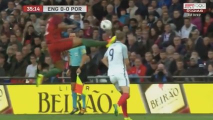 Le coup de folie de Bruno Alves sur Harry Kane !