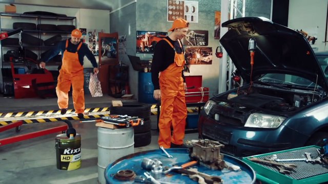 Первое СТО c женщинами-автомеханиками — Источник хорошего настроения