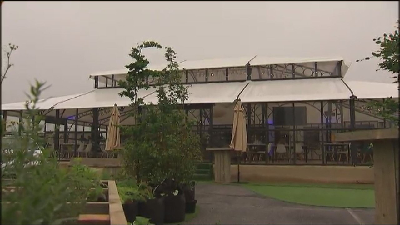 Des menus élaborés par Sang Hoon Degeimbre sur le toit du Parking 58 à Bruxelles