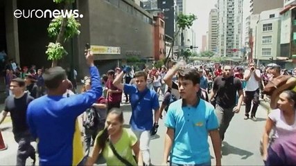 Венесуэла: слезоточивый газ в ответ на требование "Мы хотим есть!"