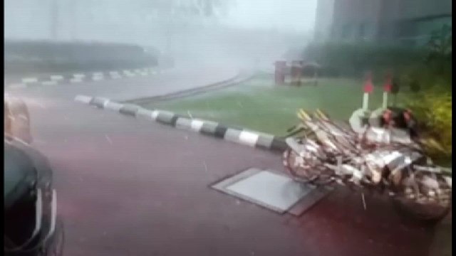 Hail and thunder strikes Klang Valley