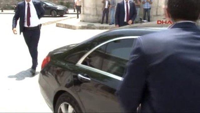 Davutoğlu, Cuma Namazını Süleymaniye Camii'nde Kıldı