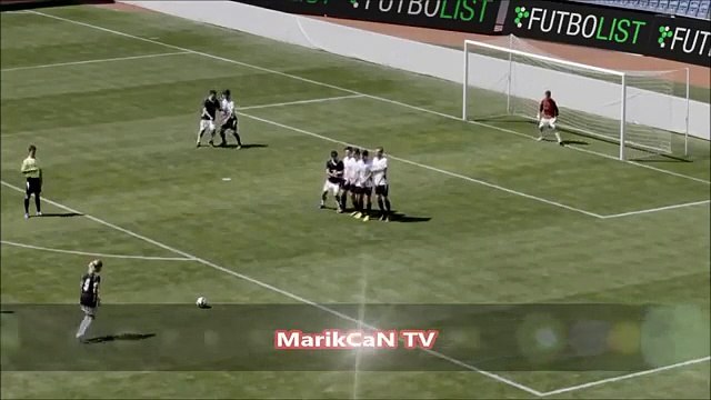 Burcu Esmersoydan yürek hoplatan müthiş frikik ! Böylesini daha önce görmediniz