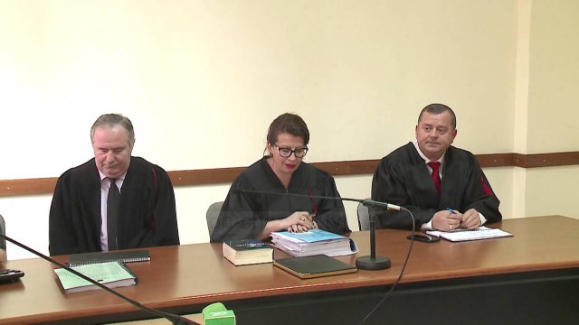 Kastriot Ismailaj, gjithçka për të shtyrë seancën - Top Channel Albania - News - Lajme