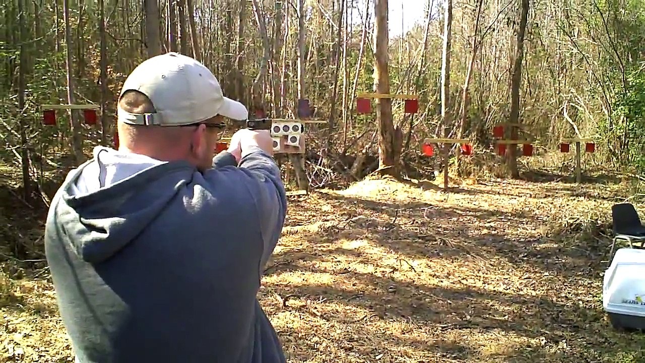 Glock 17 with 3 dot sights