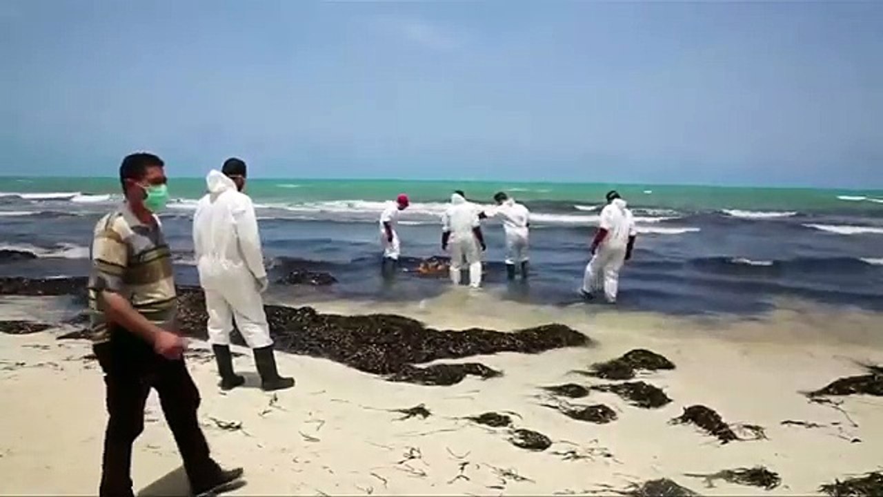 Migrant bodies wash up on Libya's shore