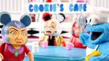 Cruella de Vil visit Cookie Monster's Cafe | Disney Villain Vinylmation Toys