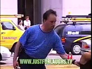 Just For Laugh - Broken zipper