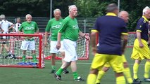 Bij walking football mag je niet rennen - RTV Noord