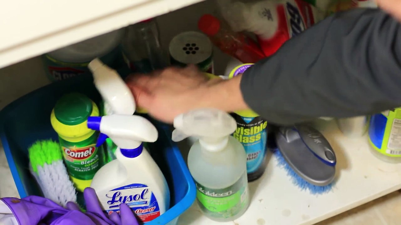 10 Awesome Vinegar Life Hacks you should know.