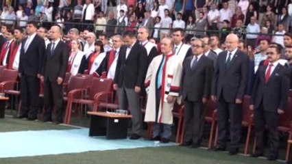 Çocuklarından Sonra Üniversite Mezunu Oldu