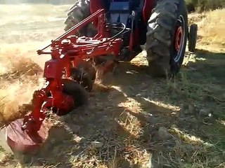 TRACTORES AGRICOLAS CON ARADO DE DISCOS EN VENTA BOLIVIA