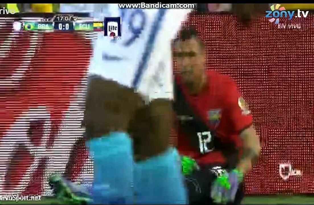 Philippe Coutinho Great shot ~ Brazil vs Ecuador