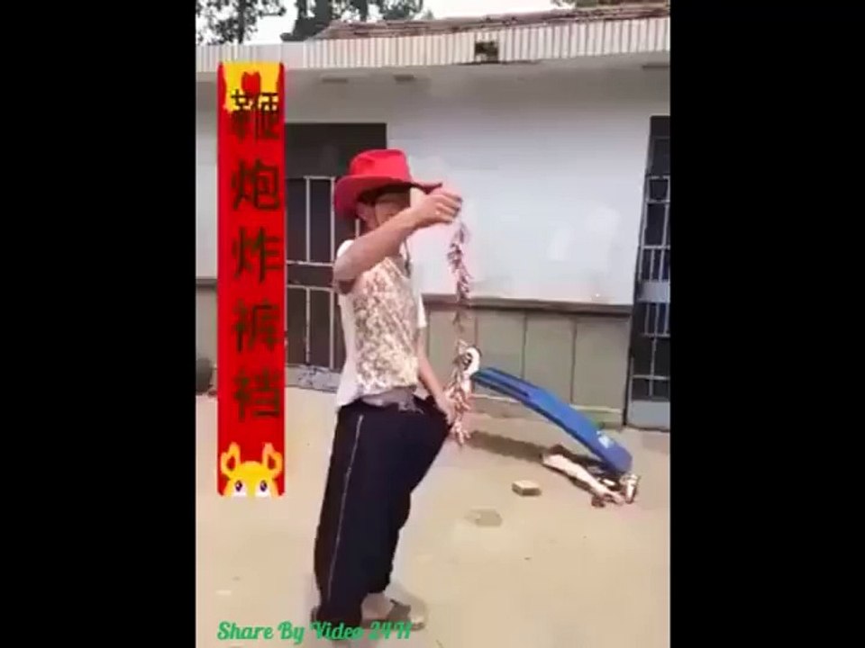 Hành tinh này là của anh, anh có quyền chơi tới bến :v