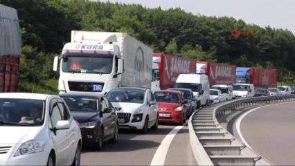 Bolu Tem Kapanınca Abant Kavşağı'nda Sürücüler Yoğunluk Oluşturdu