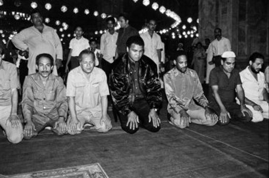Muhammed Ali: Peygamber Adı Taşıyorum, İsmimi Yerlere Yazdırmam