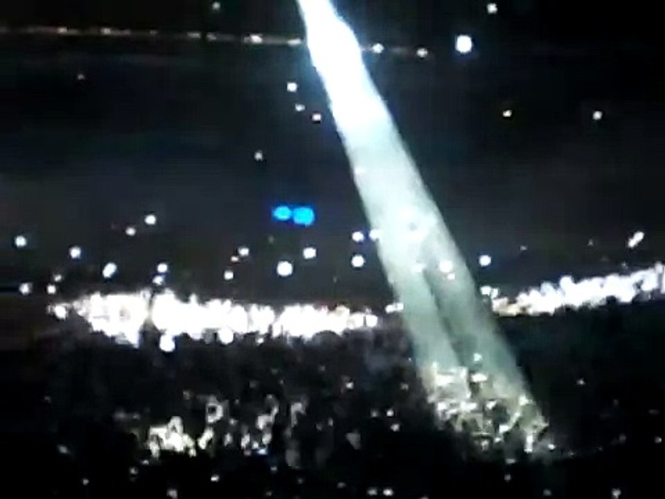 Marco Borsato Gelredome 13-10-08 Wit Licht - Vliegact