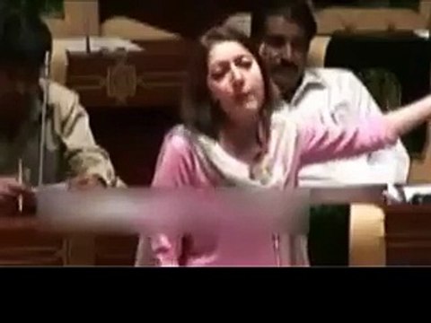 شرمیلا فاروقی کی بغیر شلوار کی ڈانس ویڈ یو نے انٹرنیٹ پر دھوم مچا دی ۔ دیکھیں