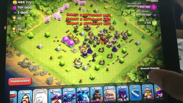 Clash of clans - 300 Valkyrie and 300 Healers on lvl 40 King!