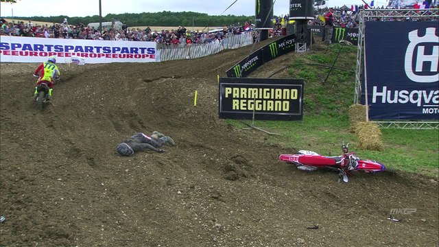 Gautier Paulin - Massive Crash in Qualifying Race MXGP of FRANCE 2016