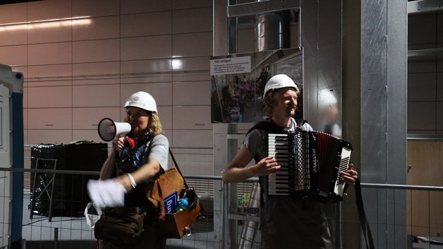 Gezelligheid tijdens open dag station Vijzelgracht NoordZuidLijn