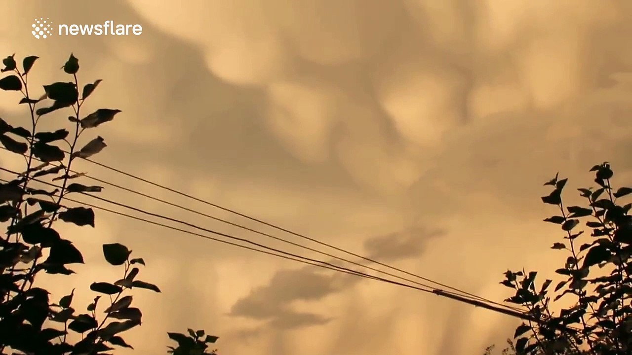 Spectacular mammatus clouds over Moscow, Russia