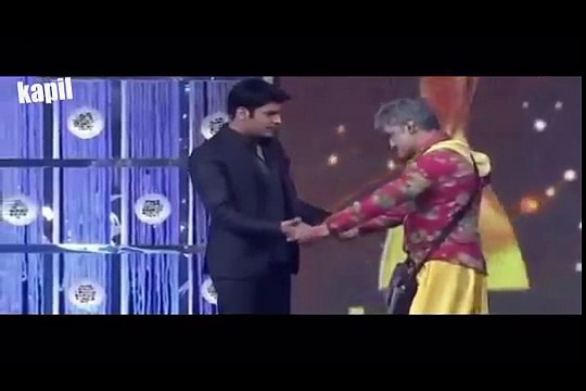 Kapil Sharma Comedy With Aamir Khan In Award Function 2016!! Funny Moments!!