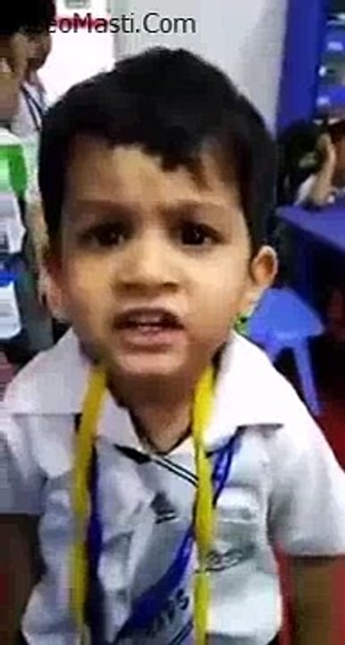 Cute Kid Singing Gulabi Aankhen(videomasti.com)