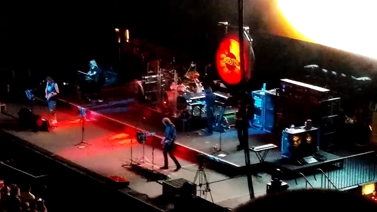 BOSTON/ EDDIE MONEY CONCERT LIVE IN GREEN BAY, WI(9)