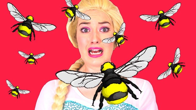 Spiderman and Frozen Elsa vs Bees! w_ Pink Spidergirl, Disney Princess Rapunzel, Catwoman & Joker _) (1080p_30fps_H264-128kbit_AAC)