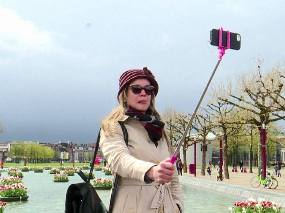 Submergée par les touristes, Amsterdam veut éviter la noyade