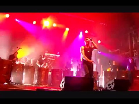 les tambours du bronx au festival y a pas l'feu a cambrin