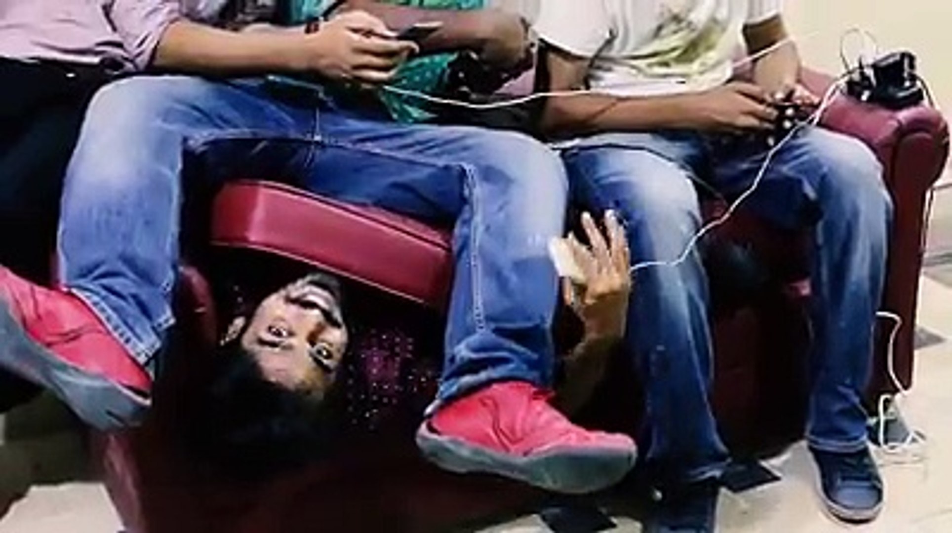 bakaar vines new vedio about smartphone