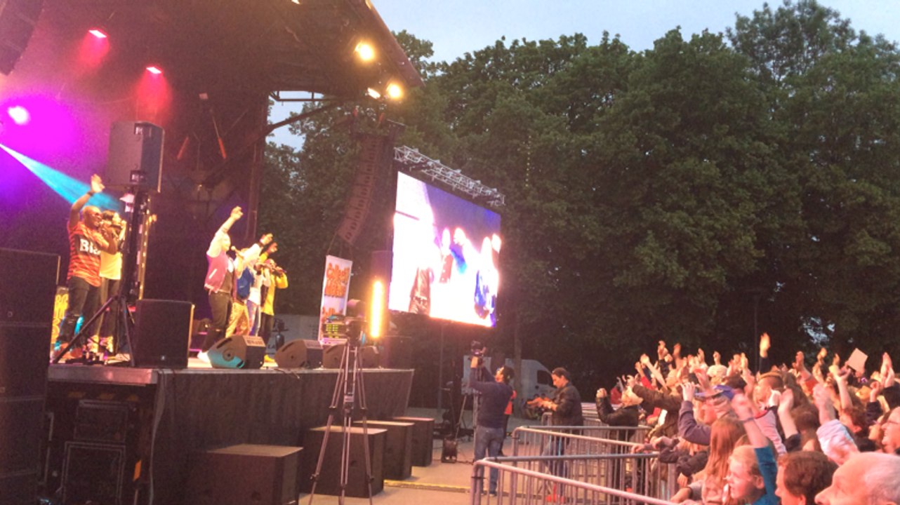 Le Collectif métissé fait danser la place du Château