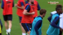 Patrice Evra avant France-Ecosse à Metz - l'équipe de France 'en bleu de chauffe pour l'Euro'