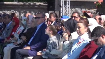 Erdoğan 'Çalışıyorum' Diye Annelikten İmtina Eden Kadın, Kadınlığını İnkar Ediyor Demektir