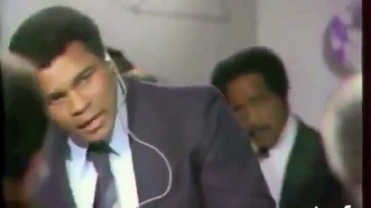 Mohamed Ali défend la "Fierté d'Être Noir" à la TV Française - 1976