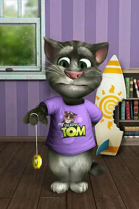 talking tom rilassa un yoyo