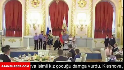 Putin korkusu minik kızı ağlattı