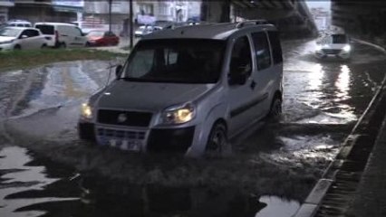 Şiddetli Yağış Hayatı Olumsuz Etkiledi