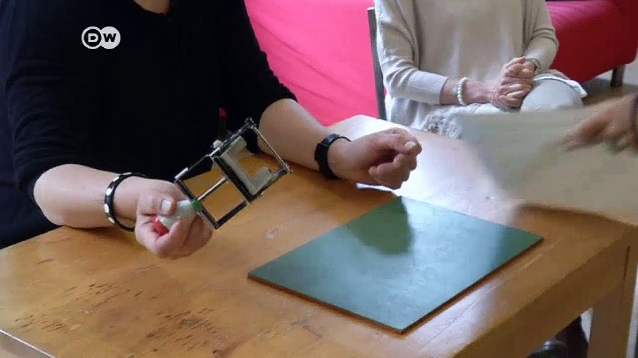 Schweizer sagen 'Nein' zum Grundeinkommen | DW Nachrichten