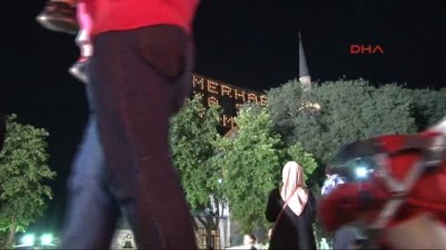 Eyüp Sultan Camii'nde İlk Teravih Namazı...