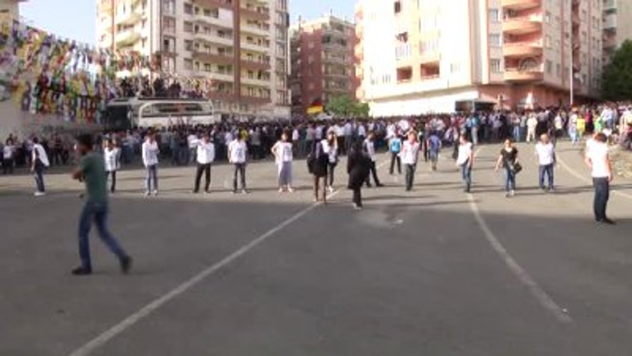 Demirtaş: "Asla 'Dört Dörtlük Bir Partiyiz, Yanlışı Olmayan Bir Partiyiz' Demedik"