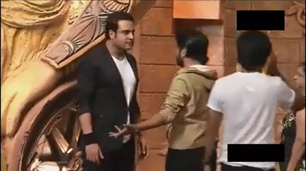 See What Comedian Said On Which Indian Singer Left Show