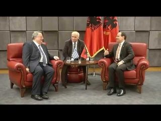 Takim me ministrin e jashtem te Greqise